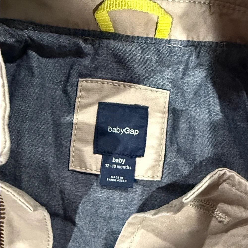 GAP Kids Beige Hooded Raincoat. Size 12-18 months.